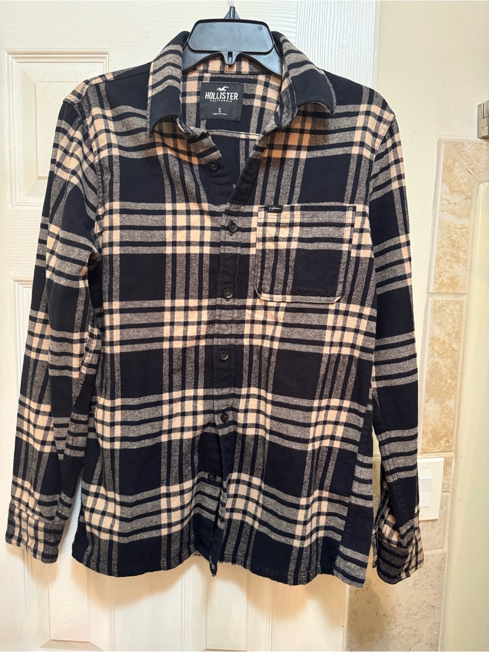 Hollister Black and Cream Plaid Flannel Shirt